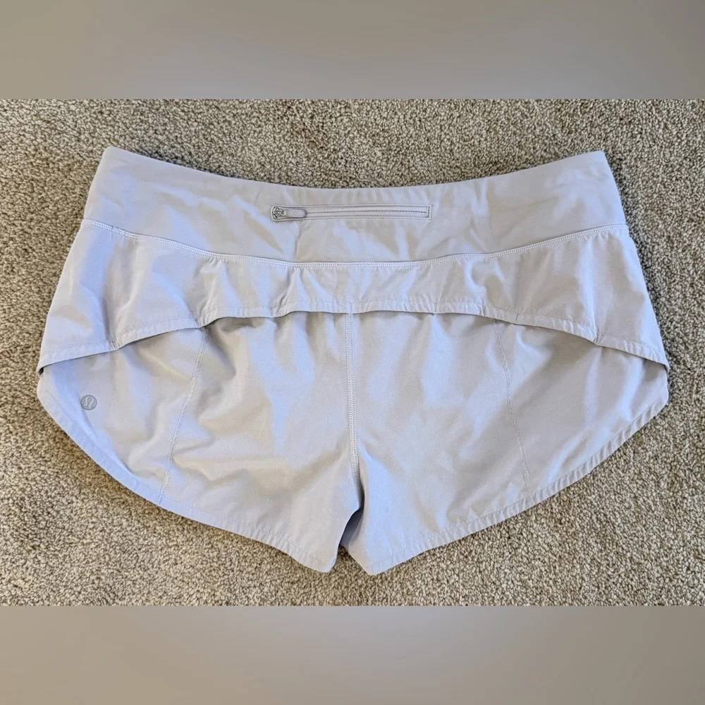 2019 Lululemon Speed Up Shorts 2.5” Silver Lilac Size 12